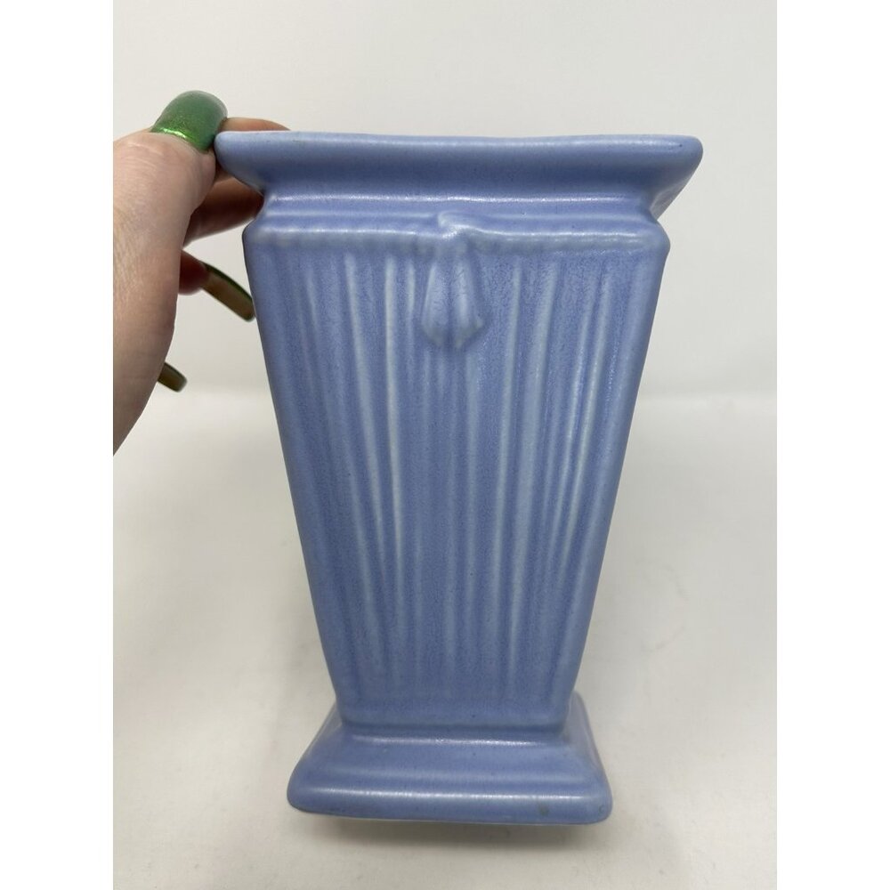 Vtg 1940s/1950s CAMARK POTTERY DELPHINEUM BLUE 7.25" VASE #639 Draping w/Sticker - Picture 9 of 9